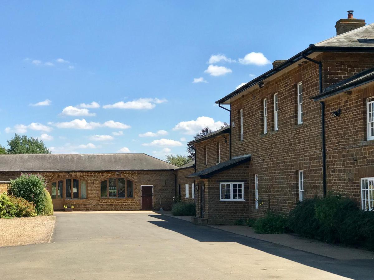 Seawell Bed and Breakfast Towcester Exteriör bild